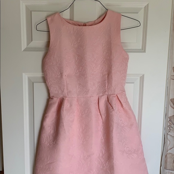 NWOT light pink patterned dress!!!! - Picture 3 of 4